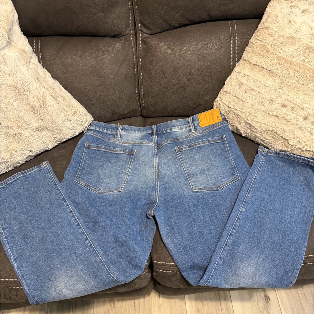 Mutual Weave Jeans Straight Leg in Light Blue